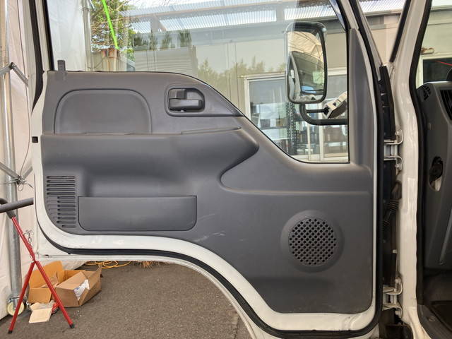 いすゞエルフ平ボディ小型（2t・3t）[写真26]