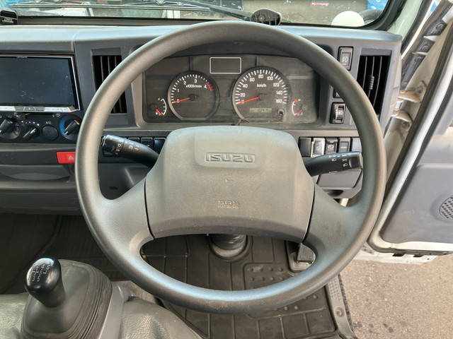 いすゞエルフ平ボディ小型（2t・3t）[写真33]