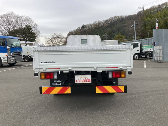 いすゞエルフ平ボディ小型（2t・3t）[写真09]