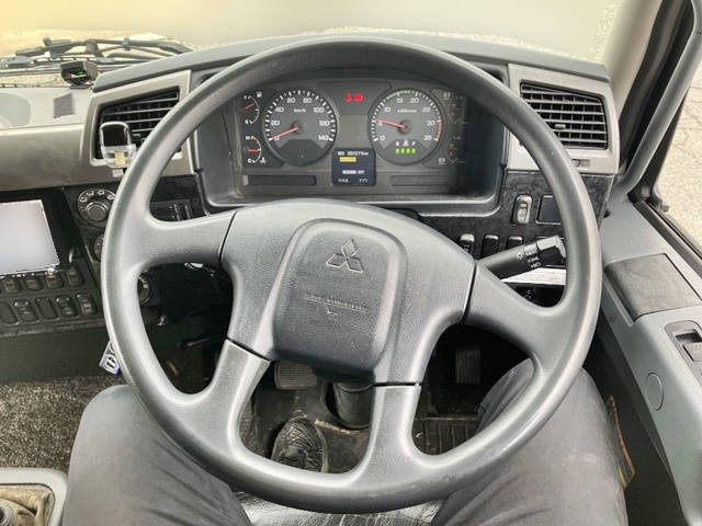 三菱ふそうファイターアルミウイング中型（4t）[写真32]