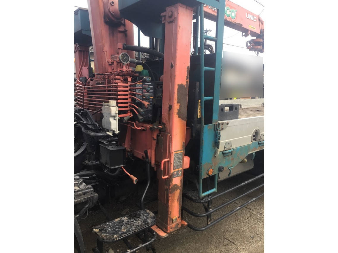 三菱ふそうファイターセルフクレーン4段増トン（6t・8t）[写真15]