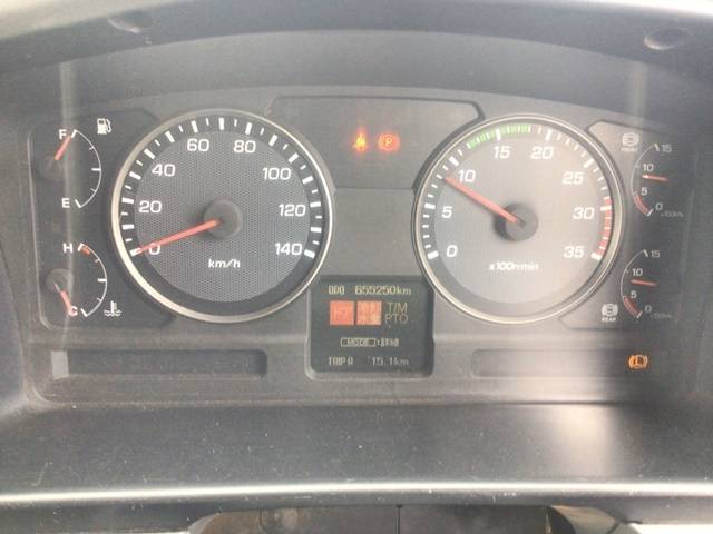 三菱ふそうファイターセルフクレーン4段増トン（6t・8t）[写真36]