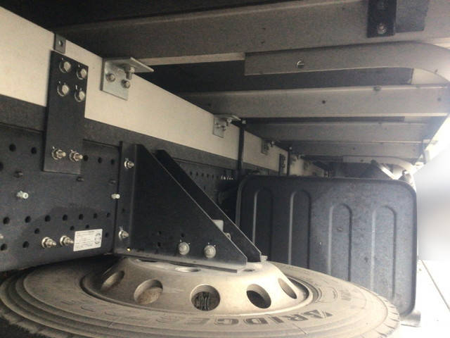 いすゞフォワード冷凍車（冷蔵車）中型（4t）[写真16]