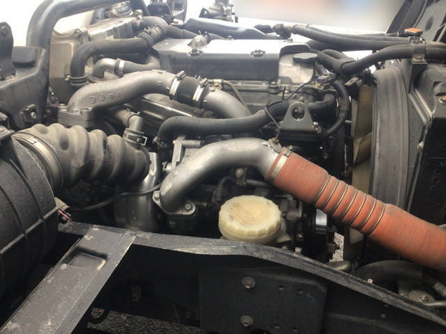 いすゞフォワード冷凍車（冷蔵車）中型（4t）[写真20]