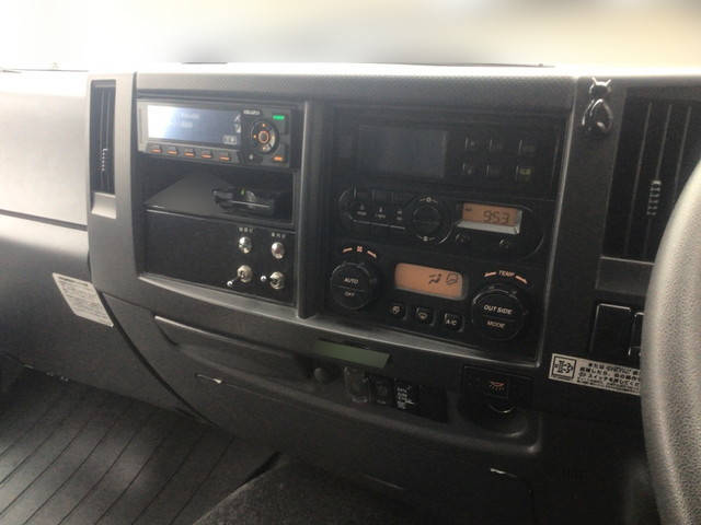 いすゞフォワード冷凍車（冷蔵車）中型（4t）[写真30]