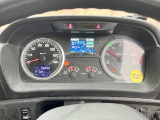 日野プロフィアダンプ大型（10t）[写真28]