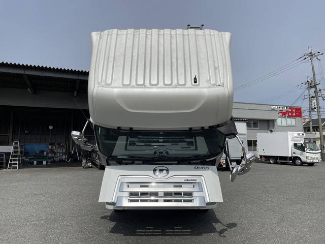 UDトラックスクオントレーラーヘッド（トラクターヘッド）大型（10t）[写真08]