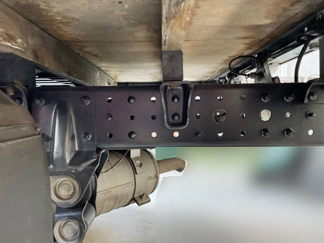 三菱ふそうキャンター平ボディ小型（2t・3t）[写真14]