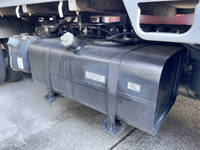 三菱ふそうキャンター平ボディ小型（2t・3t）[写真06]