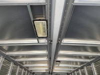 いすゞフォワードアルミウイング中型（4t）[写真16]