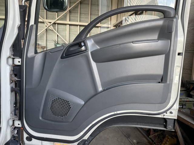 いすゞフォワードアルミウイング中型（4t）[写真25]