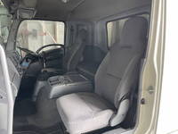 いすゞフォワードアルミウイング中型（4t）[写真26]