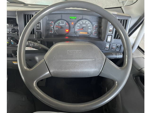 いすゞフォワードアルミウイング中型（4t）[写真31]