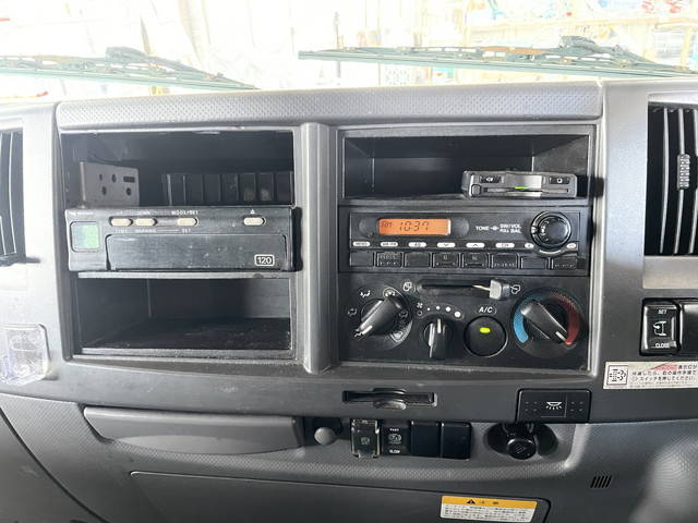 いすゞフォワードアルミウイング中型（4t）[写真35]