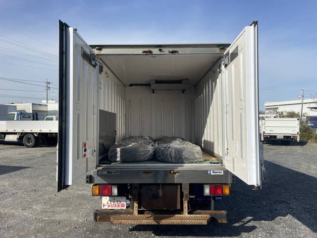 いすゞエルフ冷凍車（冷蔵車）小型（2t・3t）[写真11]