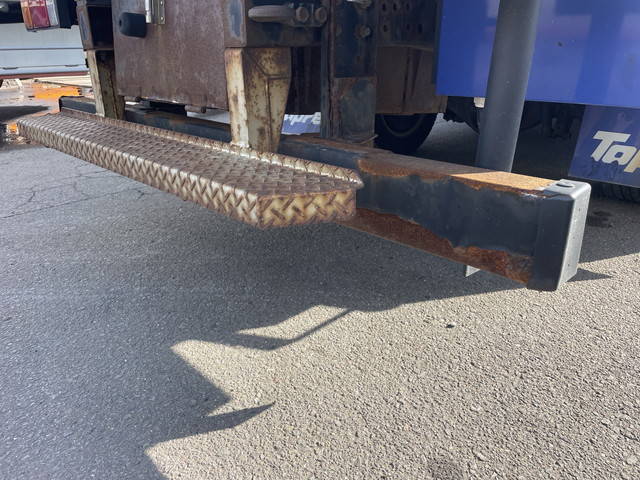 いすゞエルフ冷凍車（冷蔵車）小型（2t・3t）[写真12]