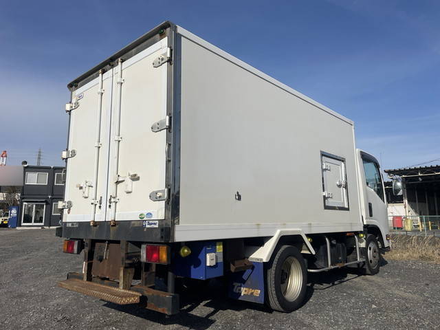 いすゞエルフ冷凍車（冷蔵車）小型（2t・3t）[写真02]