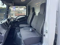 いすゞエルフ冷凍車（冷蔵車）小型（2t・3t）[写真29]