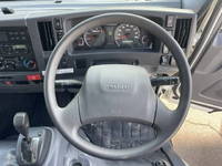 いすゞエルフ冷凍車（冷蔵車）小型（2t・3t）[写真34]