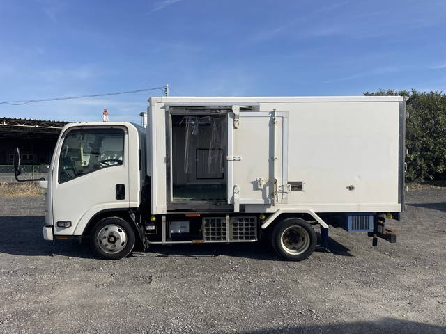 いすゞエルフ冷凍車（冷蔵車）小型（2t・3t）[写真06]