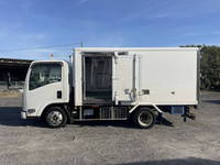 いすゞエルフ冷凍車（冷蔵車）小型（2t・3t）[写真06]