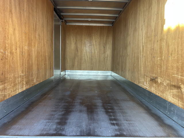 三菱ふそうキャンターアルミバン小型（2t・3t）[写真15]