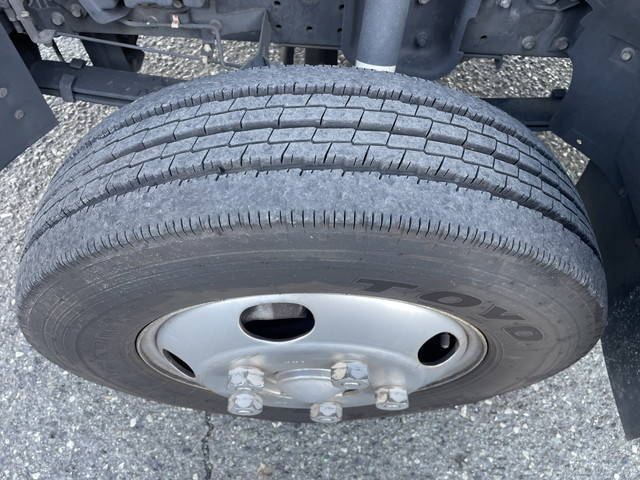 三菱ふそうキャンターアルミバン小型（2t・3t）[写真16]