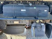 三菱ふそうキャンターアルミバン小型（2t・3t）[写真19]