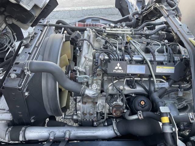 三菱ふそうキャンターアルミバン小型（2t・3t）[写真22]