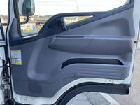 三菱ふそうキャンターアルミバン小型（2t・3t）[写真26]