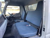 三菱ふそうキャンターアルミバン小型（2t・3t）[写真27]