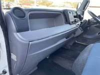 三菱ふそうキャンターアルミバン小型（2t・3t）[写真29]