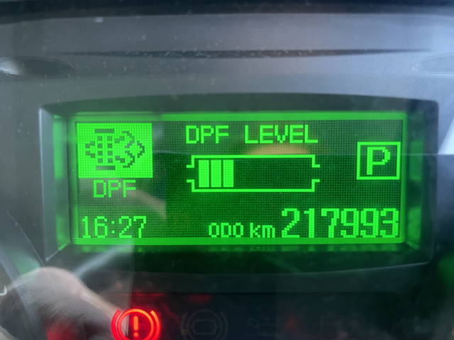 三菱ふそうキャンターアルミバン小型（2t・3t）[写真33]