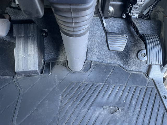 三菱ふそうキャンターアルミバン小型（2t・3t）[写真35]