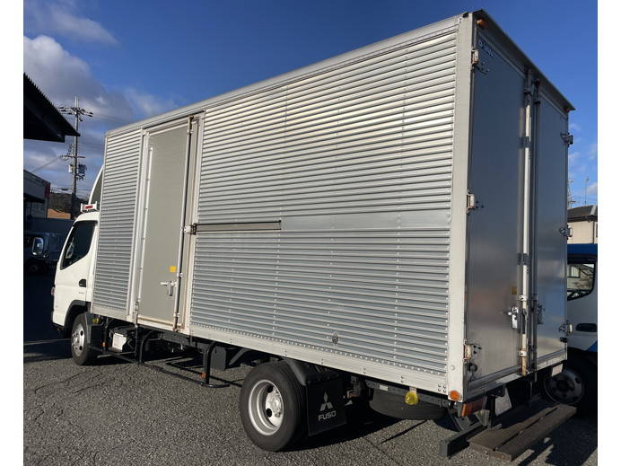 三菱ふそうキャンターアルミバン小型（2t・3t）[写真04]