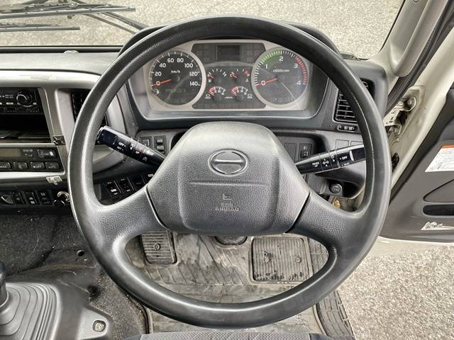 日野レンジャーアルミバン中型（4t）[写真36]