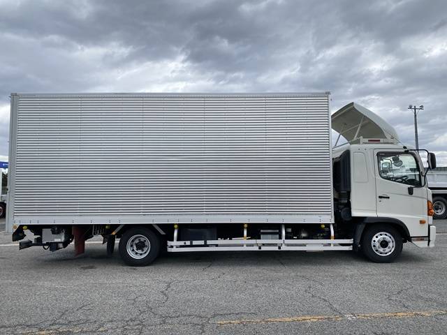 日野レンジャーアルミバン中型（4t）[写真06]