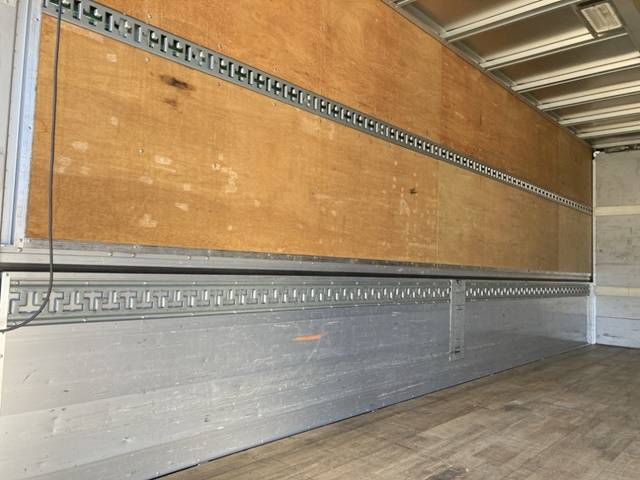 日野レンジャーアルミウイング中型（4t）[写真12]