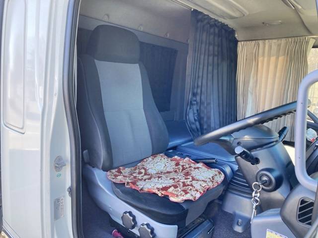 日野レンジャーアルミウイング中型（4t）[写真33]