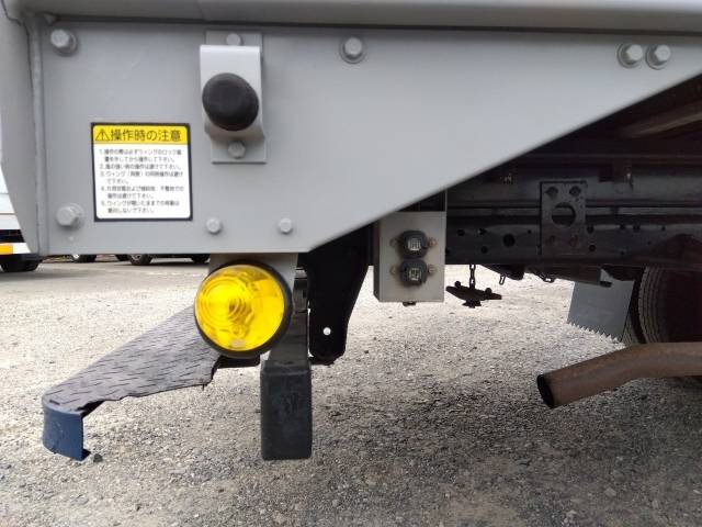 いすゞエルフアルミウイング小型（2t・3t）[写真23]