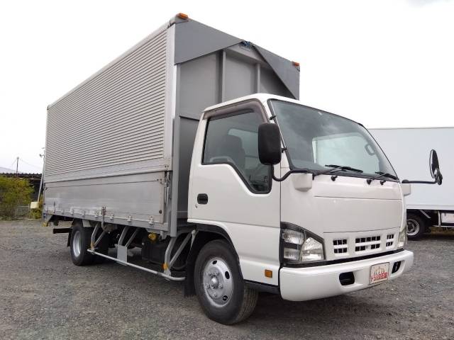 いすゞエルフアルミウイング小型（2t・3t）[写真03]