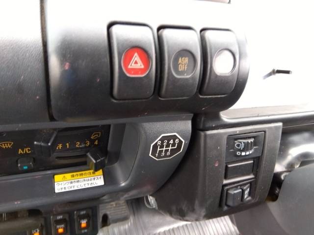 いすゞエルフアルミウイング小型（2t・3t）[写真38]