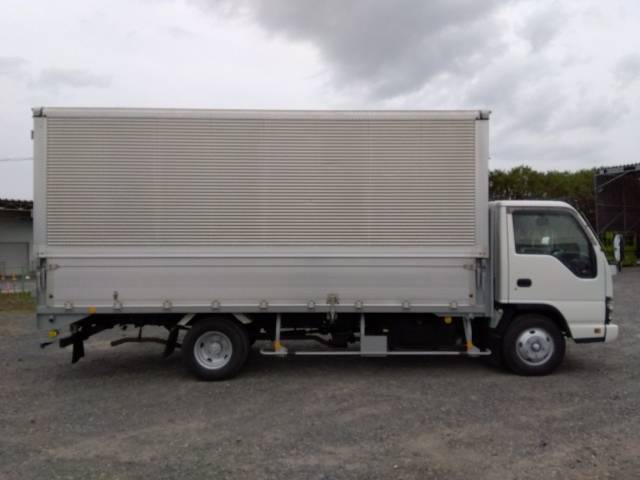 いすゞエルフアルミウイング小型（2t・3t）[写真06]