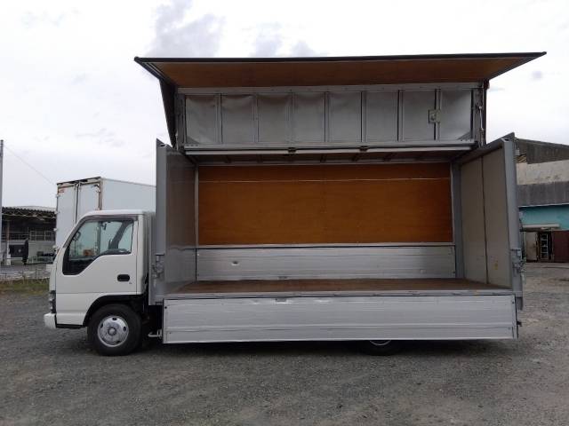 いすゞエルフアルミウイング小型（2t・3t）[写真09]