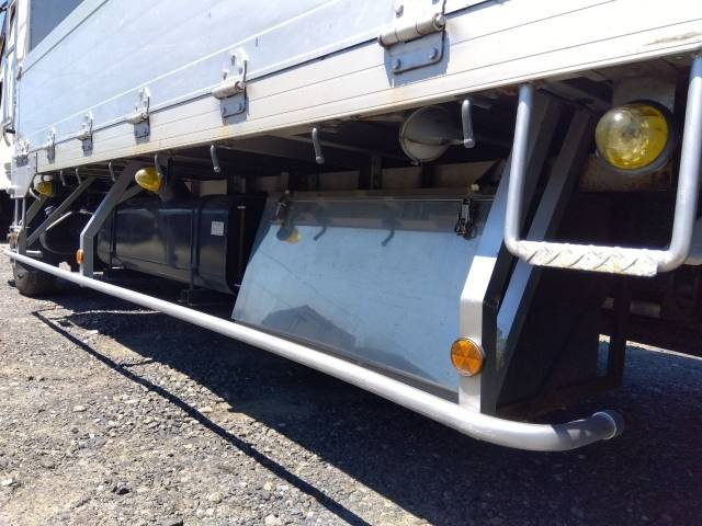 三菱ふそうファイターアルミブロック中型（4t）[写真14]