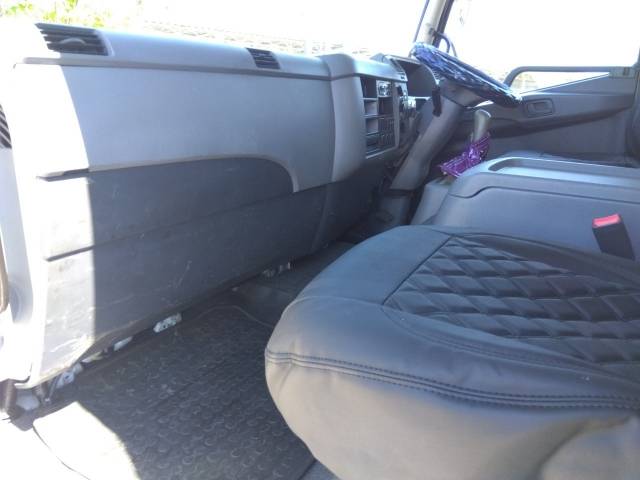 三菱ふそうファイターアルミブロック中型（4t）[写真28]