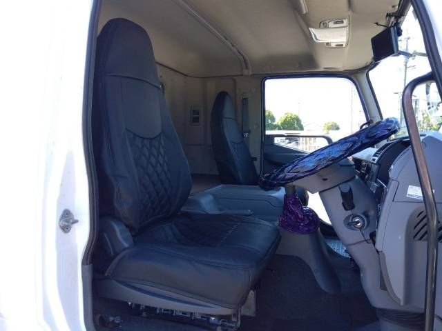 三菱ふそうファイターアルミブロック中型（4t）[写真30]