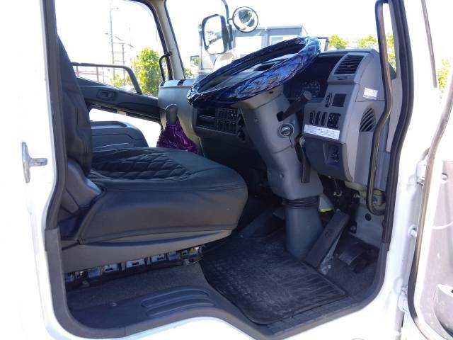 三菱ふそうファイターアルミブロック中型（4t）[写真31]