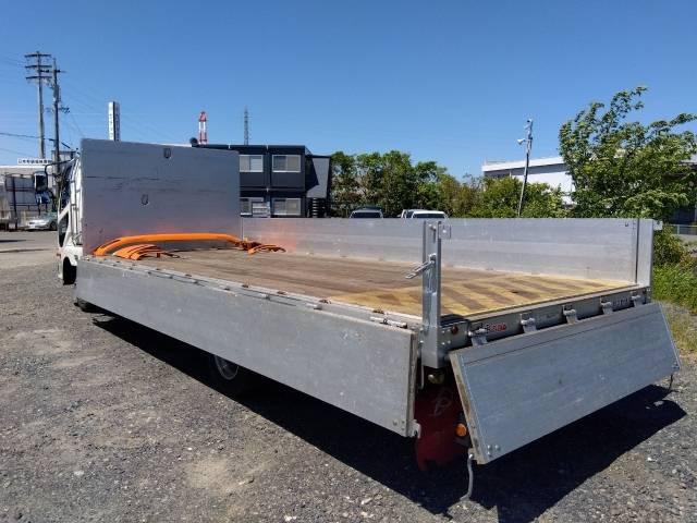 三菱ふそうファイターアルミブロック中型（4t）[写真04]