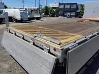 三菱ふそうファイターアルミブロック中型（4t）[写真09]